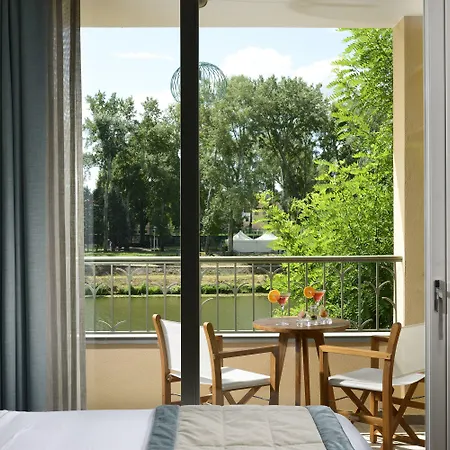 Sull'arno Ξενοδοχείο 5*