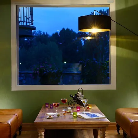 מלון Sull'arno 5*