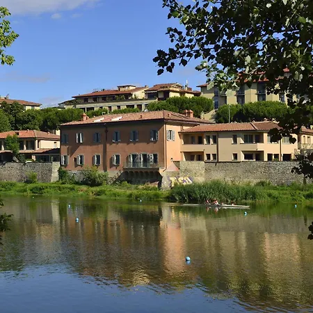 Sull'arno 5*